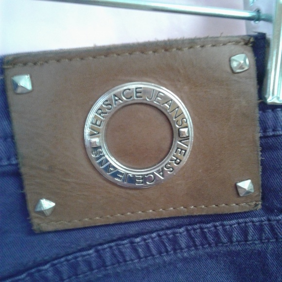 ๐ผ๐ Versace Purple Denim Capris ๐ฏ% Authentic ๐ - Picture 3 of 6